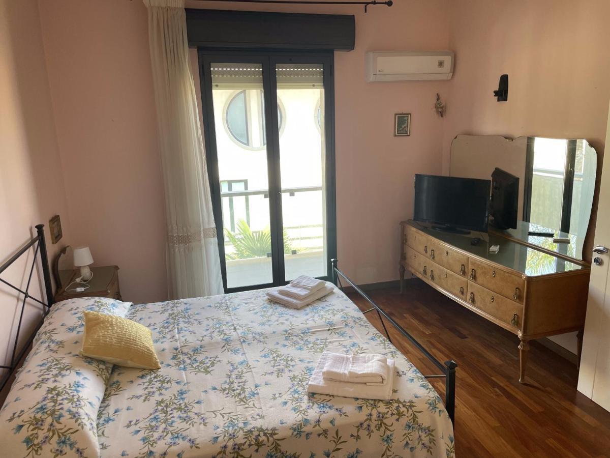 Geltrude Apartment Avola Bagian luar foto