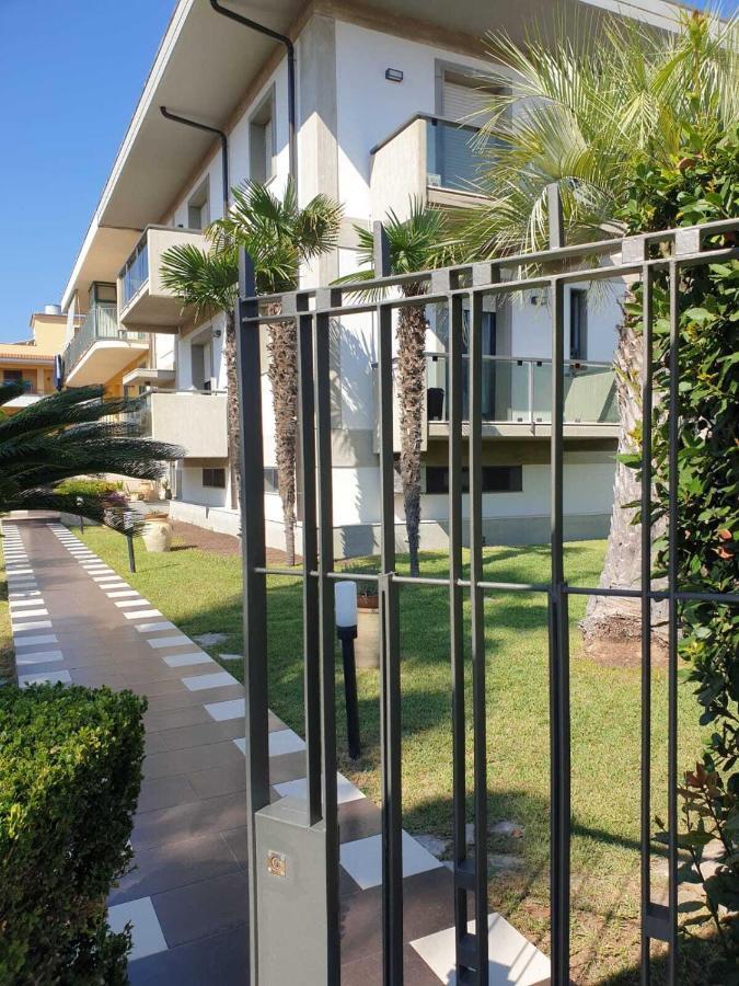 Geltrude Apartment Avola Bagian luar foto